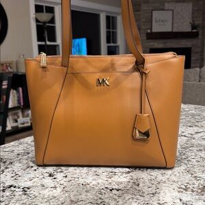 MICHAEL Michael Kors Maddie Crossgrain Leather Tote